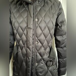 The North Face Women's Black Apres Parkina Quilted Belted Coat